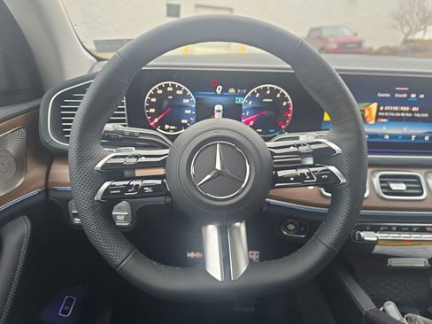 New 2026 Mercedes-Benz GLS 450 4MATIC image 14