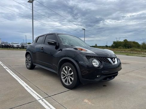 Used 2017 Nissan Juke SL FWD image 1