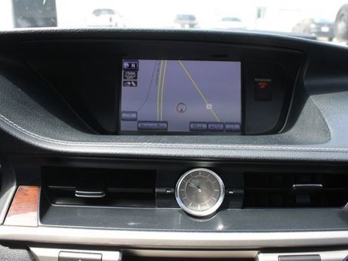 Used 2013 Lexus ES 350 w/ Luxury Pkg FWD image 18