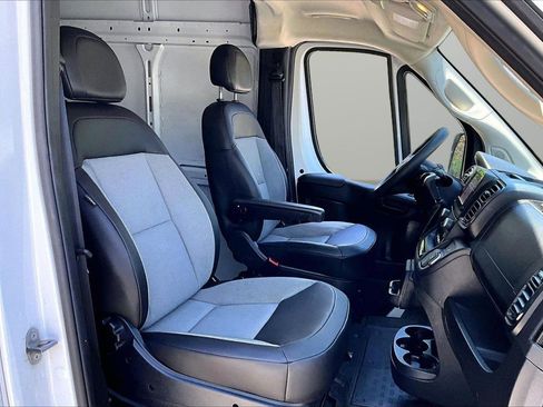 Used 2024 RAM ProMaster 2500 w/ Convenience Group FWD image 21
