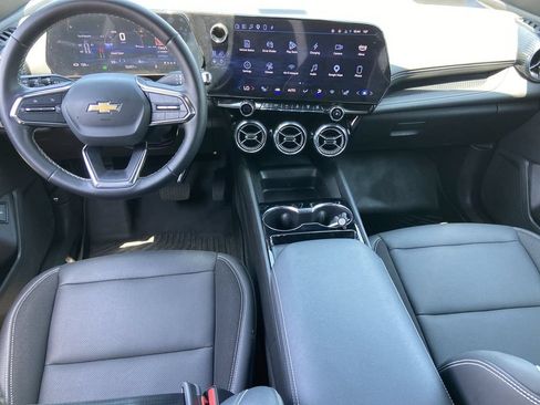 Used 2024 Chevrolet Blazer EV LT AWD/4WD image 15