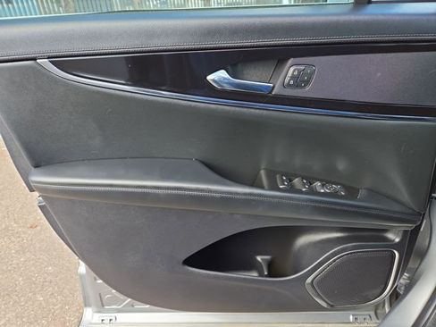 Used 2021 Lincoln Nautilus AWD w/ Equipment Group 101A image 14