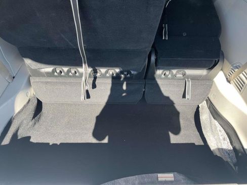 Used 2023 Chrysler Voyager LX FWD image 17