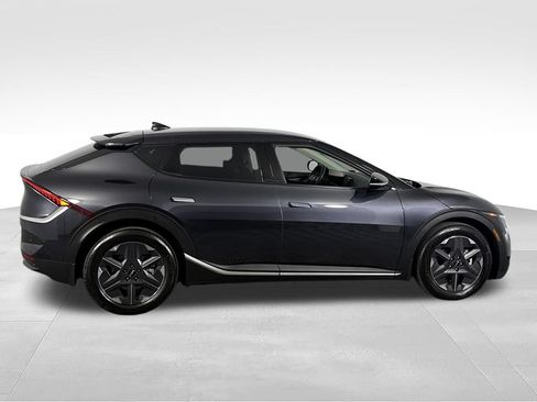 Used 2025 Kia EV6 Light RWD image 7