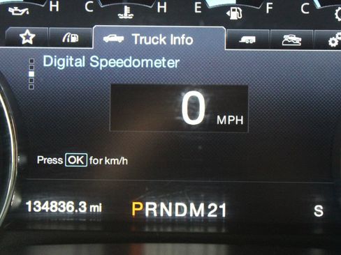 Used 2015 Ford F150 Platinum w/ Equipment Group 701A Luxury AWD/4WD image 3