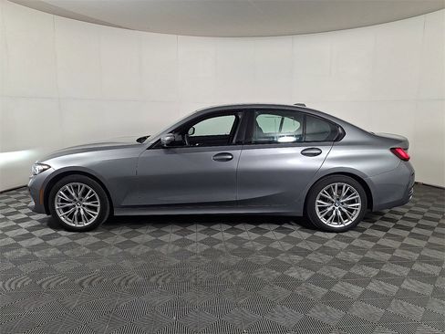 Used 2023 BMW 330i xDrive Sedan w/ Premium Package image 7