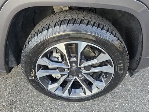 Used 2022 Jeep Grand Cherokee L Overland image 17