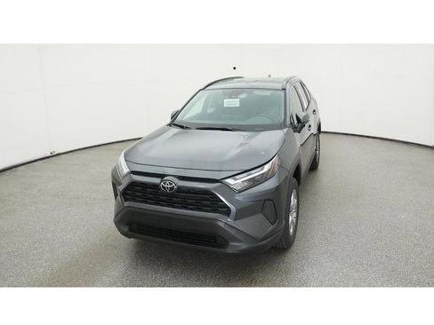 New 2025 Toyota RAV4 XLE AWD/4WD image 17