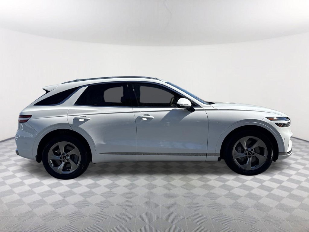 Used 2026 Genesis GV70 2.5T Advanced AWD/4WD image 4