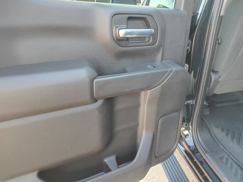 Used 2021 Chevrolet Silverado 1500 LT AWD/4WD image 13