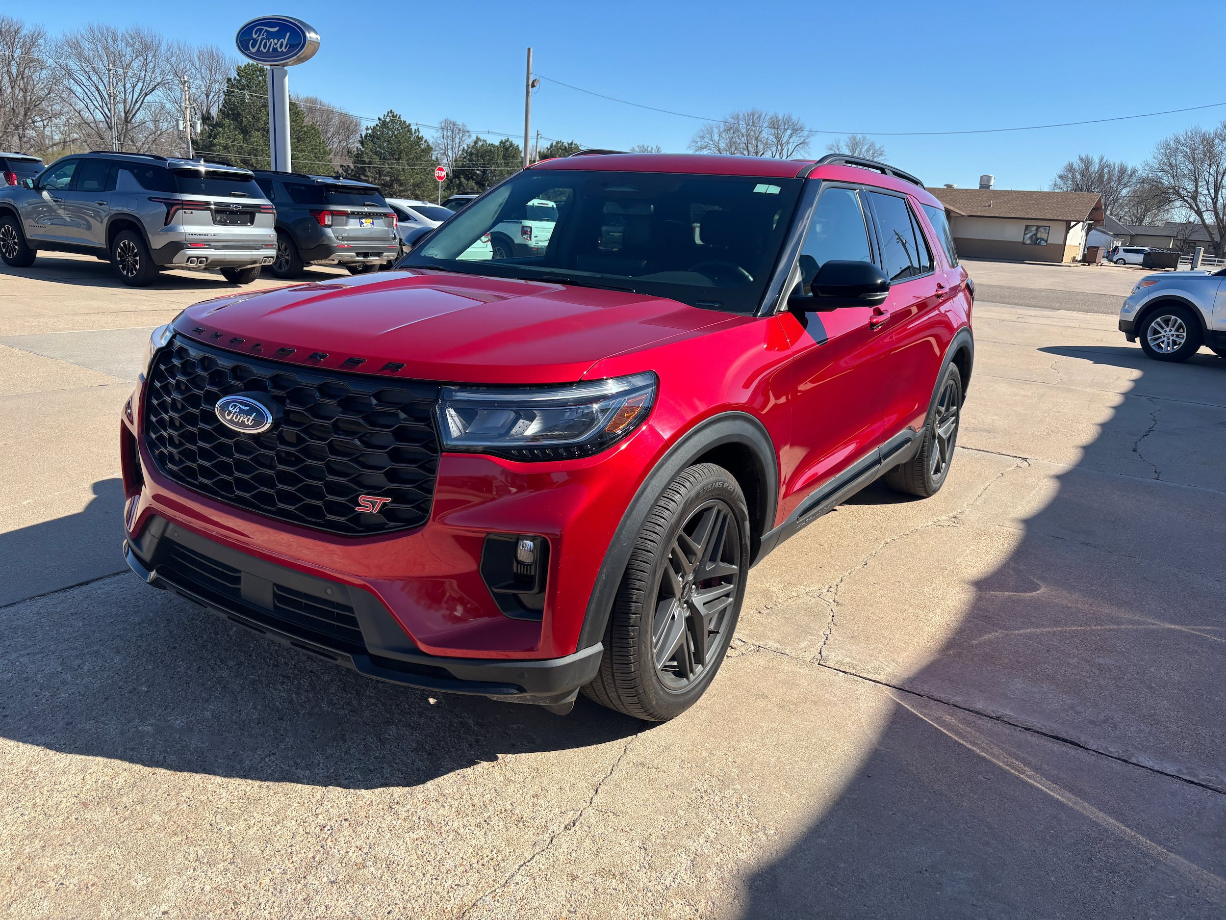 Used 2025 Ford Explorer ST AWD/4WD image 7