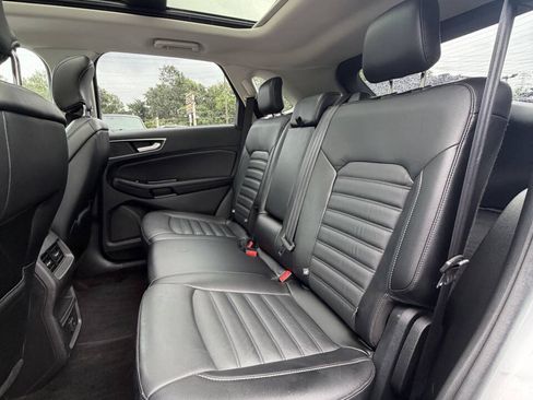 Used 2017 Ford Edge SEL w/ Equipment Group 201A AWD/4WD image 14