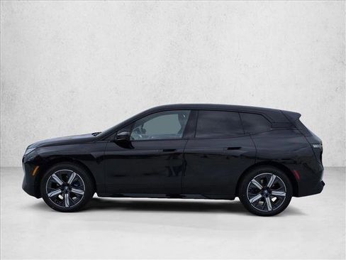 Used 2024 BMW iX xDrive50 w/ Premium Package AWD/4WD image 9