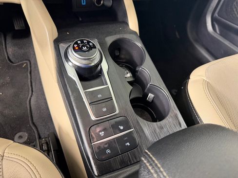 Used 2020 Ford Escape Titanium AWD/4WD image 16