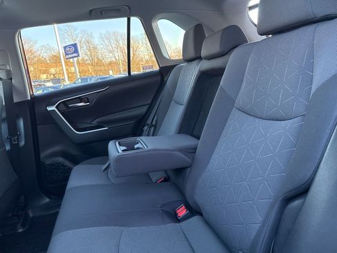Used 2022 Toyota RAV4 XLE image 12