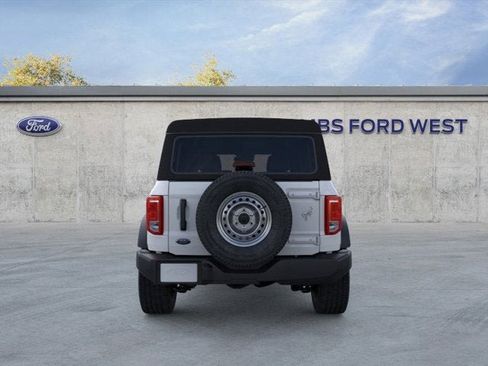 New 2025 Ford Bronco 4-Door image 7