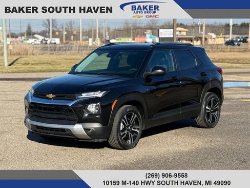Used 2023 Chevrolet TrailBlazer LT image 1