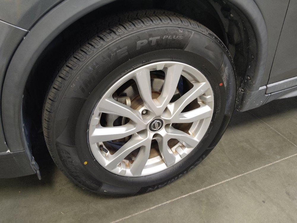 Used 2018 Nissan Rogue SV FWD image 31