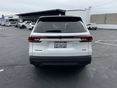 Used 2024 Toyota Grand Highlander XLE image 6