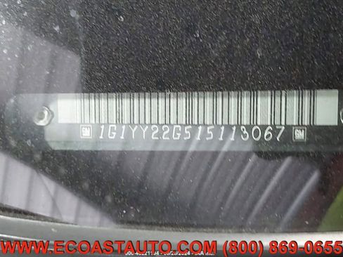 Used 2001 Chevrolet Corvette Coupe w/ Preferred Equipment Group2 image 15