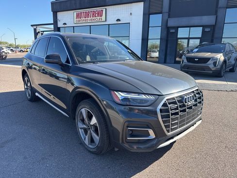 Used 2023 Audi Q5 Prestige w/ Prestige Package image 1