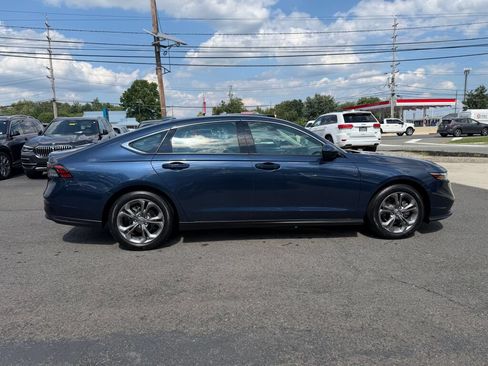 Used 2023 Honda Accord EX image 8