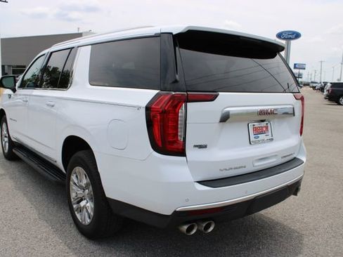Used 2022 GMC Yukon XL Denali AWD/4WD image 10