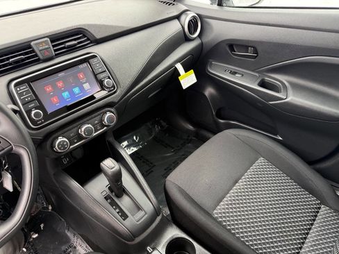 Used 2023 Nissan Versa S w/ Trunk Package image 14