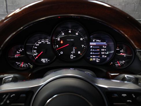 Used 2019 Porsche 911 Carrera w/ Sportdesign Package image 45