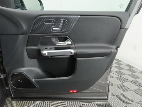 Used 2026 Mercedes-Benz GLB 250 image 25