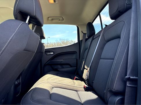 Used 2022 Chevrolet Colorado LT w/ LT Convenience Package image 18