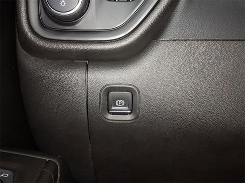 Used 2021 Chevrolet Silverado 1500 Custom Trail Boss image 23