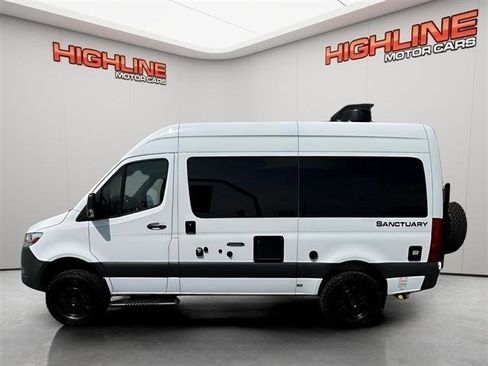 Used 2020 Mercedes-Benz Sprinter 2500 image 10