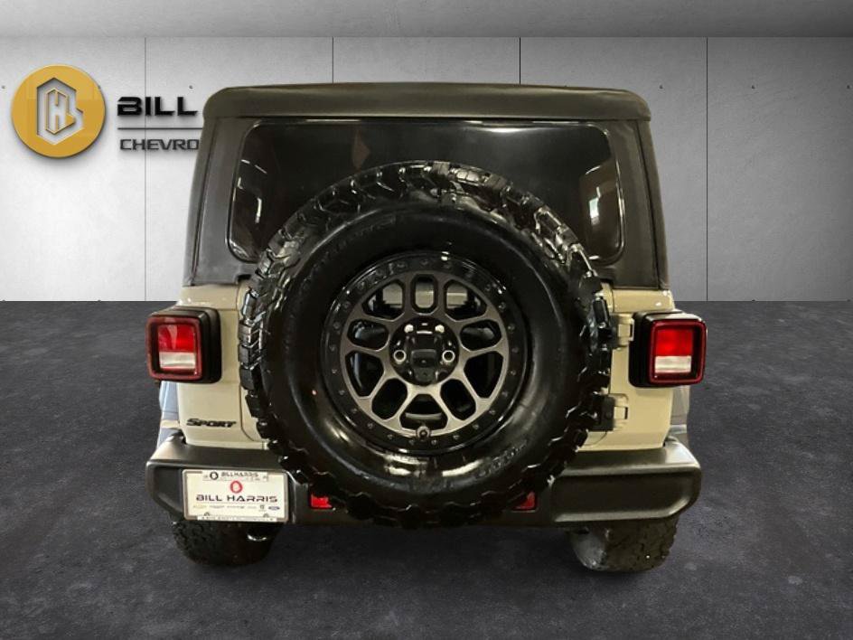 Used 2022 Jeep Wrangler Unlimited Sport AWD/4WD image 12