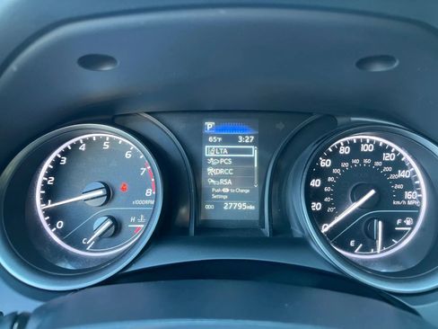 Used 2023 Toyota Camry SE image 17