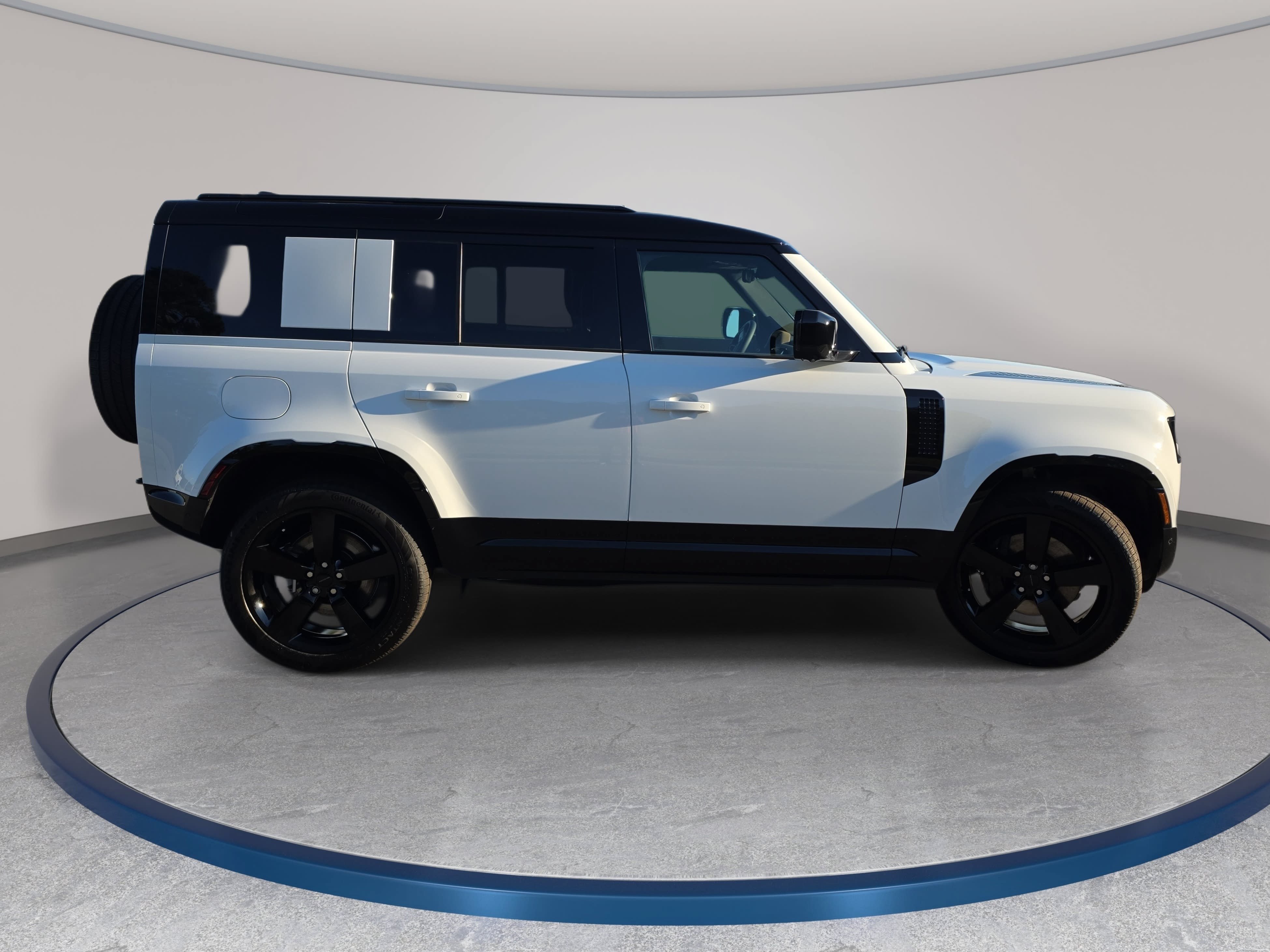 New 2026 Land Rover Defender 110 X-Dynamic SE AWD/4WD image 4