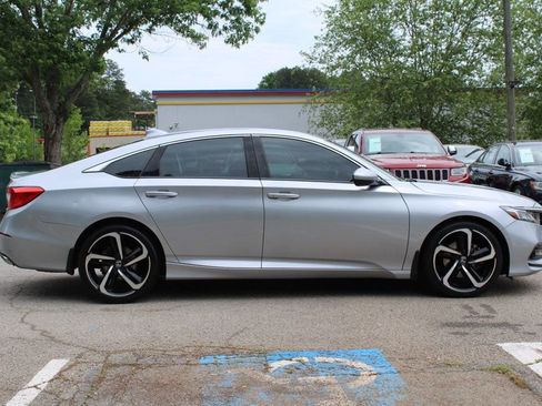 Used 2019 Honda Accord Sport image 5