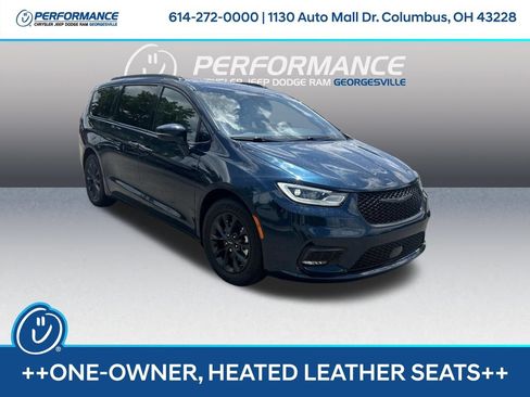 Used 2022 Chrysler Pacifica Touring-L w/ S Appearance Package FWD image 1