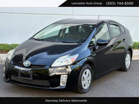 Used 2011 Toyota Prius Three w/ Navigation Pkg FWD image 1