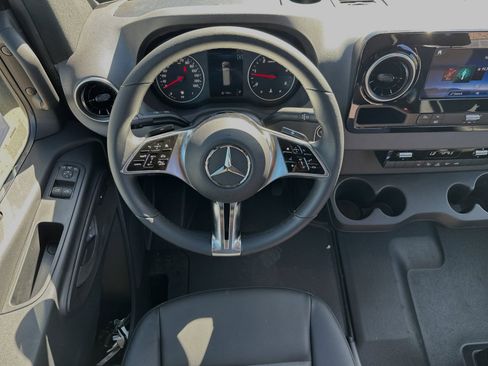 New 2025 Mercedes-Benz Sprinter 2500 image 14