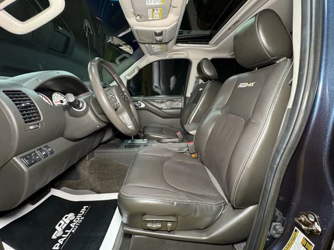 Used 2014 Nissan Frontier PRO-4X w/ Pro-4x Luxury Package image 42