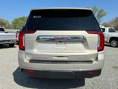 Used 2021 GMC Yukon SLT w/ SLT Premium Package image 12