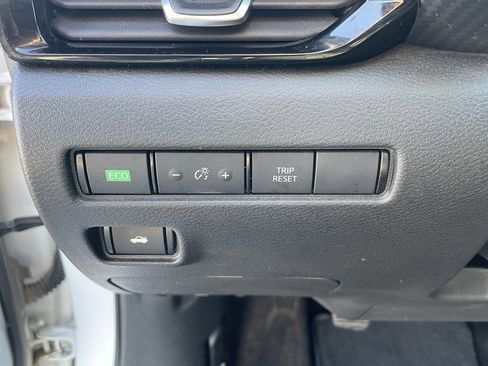 Used 2022 Nissan Sentra SV w/ Trunk Package image 9