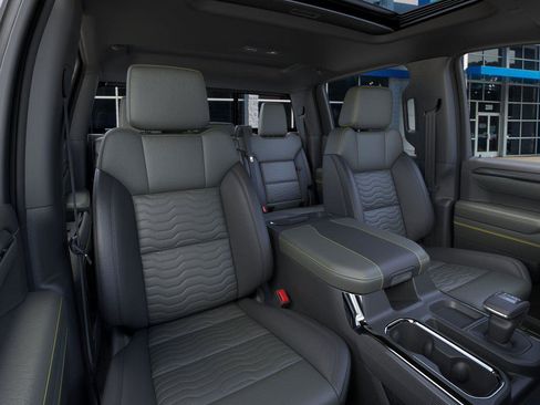 New 2026 Chevrolet Silverado 1500 ZR2 image 16