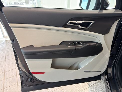 Used 2026 Kia Sportage EX image 13