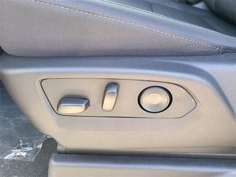 New 2026 Chevrolet Silverado 1500 Custom image 18