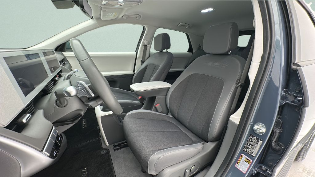 Used 2024 Hyundai Ioniq 5 SEL AWD/4WD image 13