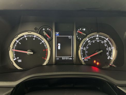 Used 2023 Toyota 4Runner Limited AWD/4WD image 18