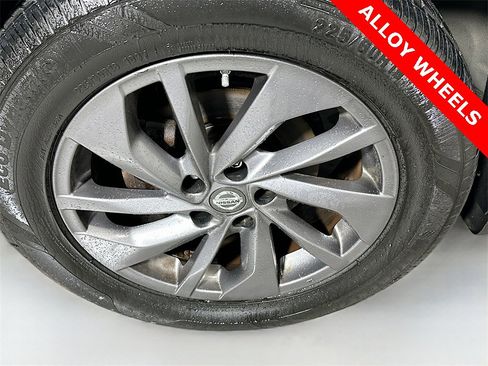 Used 2016 Nissan Rogue SL w/ SL Premium Package image 33