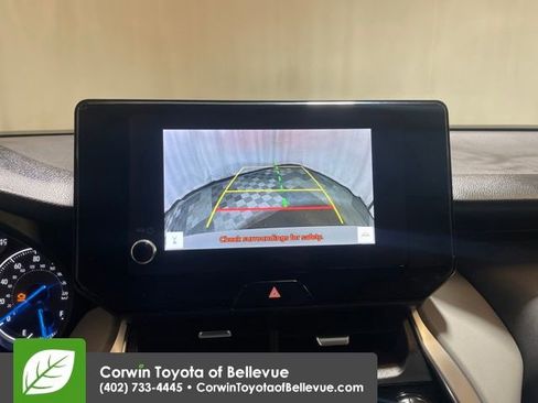 Certified 2023 Toyota Venza LE image 20